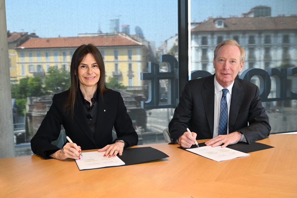 Giuseppina di Foggia, AD e DG Terna, e Brad Smith, Vice Chair & President Microsoft