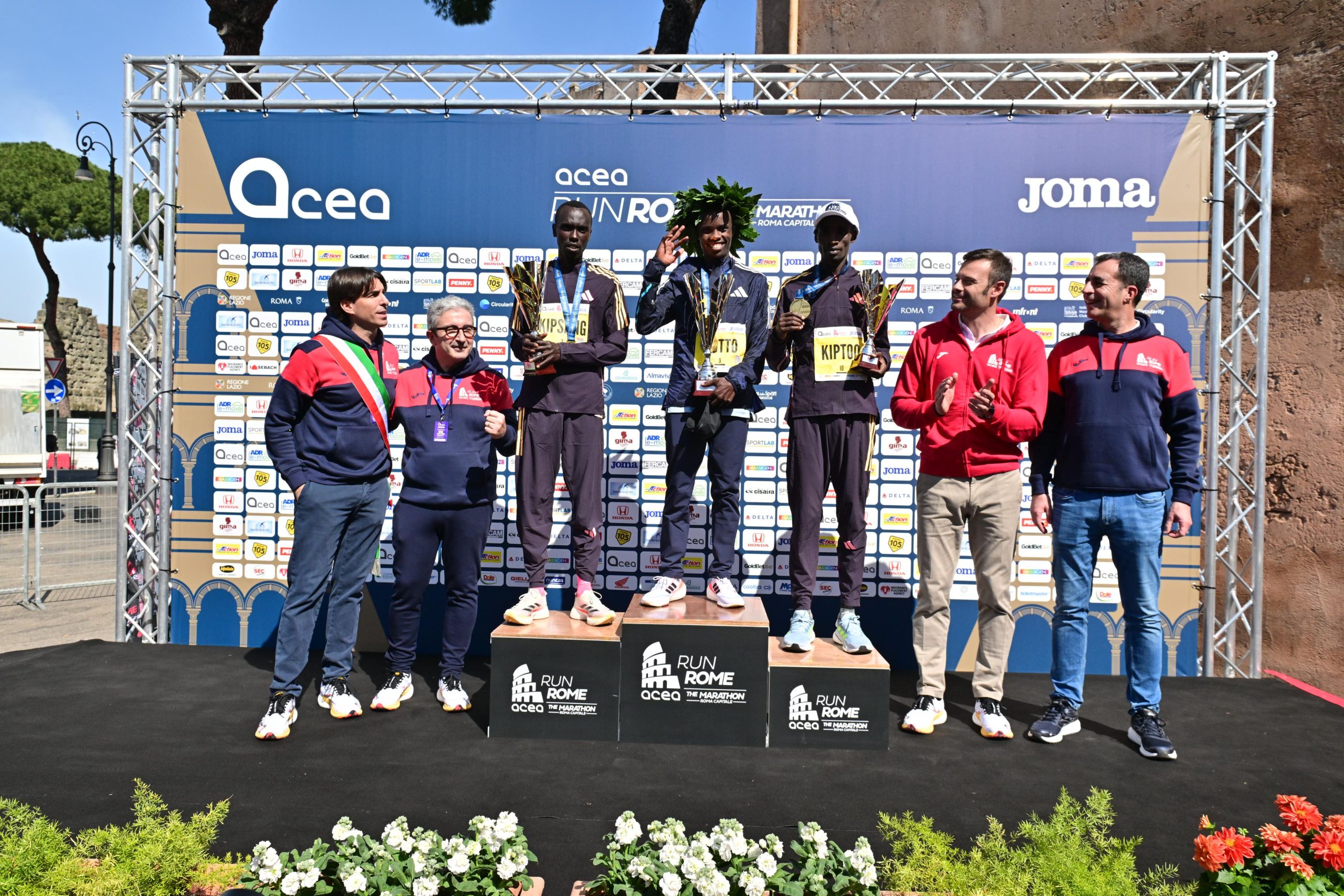 Il podio maschile della Acea Run Rome the Marathon 2024