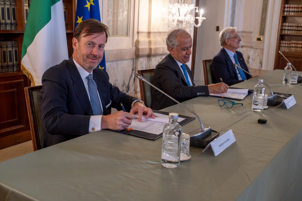 Il ministro dell’Interno Matteo Piantedosi e l’amministratore delegato di Acea Fabrizio Palermo 