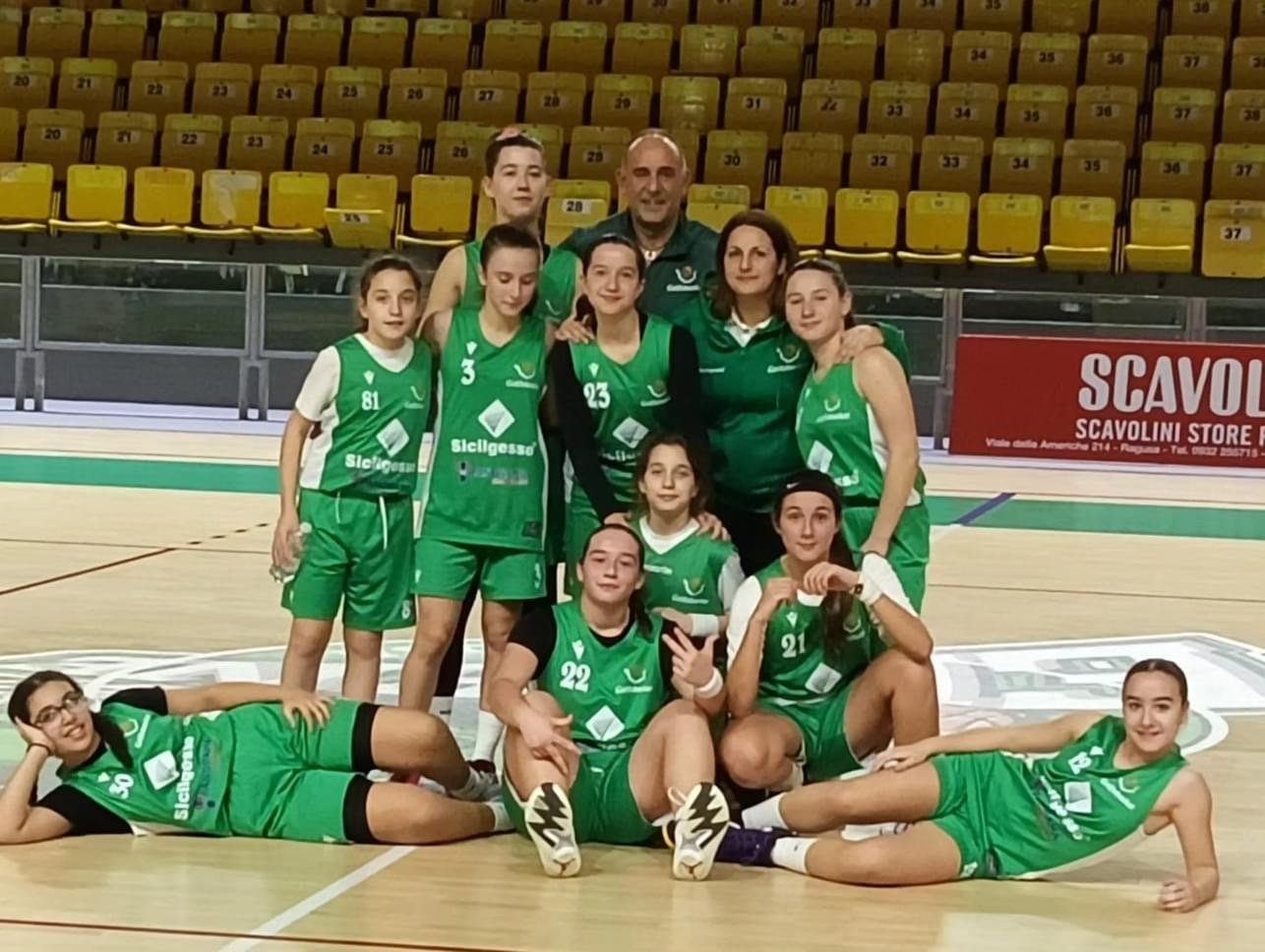 La squadra dell'Under 14 femminile Asd Golfobasket