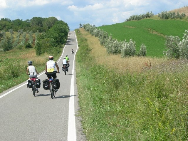 LO SVILUPPO DELLA BICICLETTA PASSA ANCHE DAL CICLOTURISMO