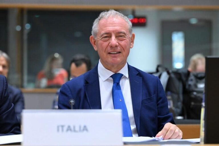 Urso “L’Europa cambi subito o sarà un deserto industriale”