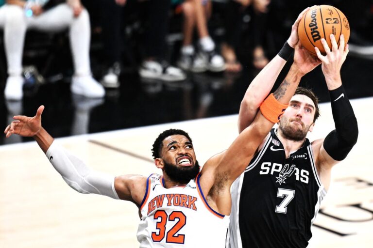 Wemby sbaglia, i Knicks fanno 13 di fila e vanno sul 2-0 alle Finals Nba