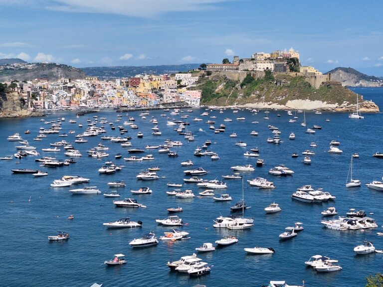 A Napoli, Ischia e Procida per una mini-vacanza