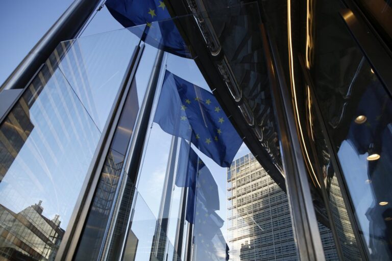Eurobarometro, l’instabilità globale rafforza le aspettative verso l’Ue