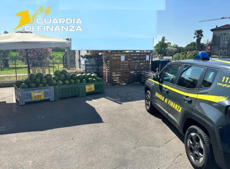 Sequestrati a Rovigo 450 kg di carne scaduta e 3 tonnellate di verdura marcia